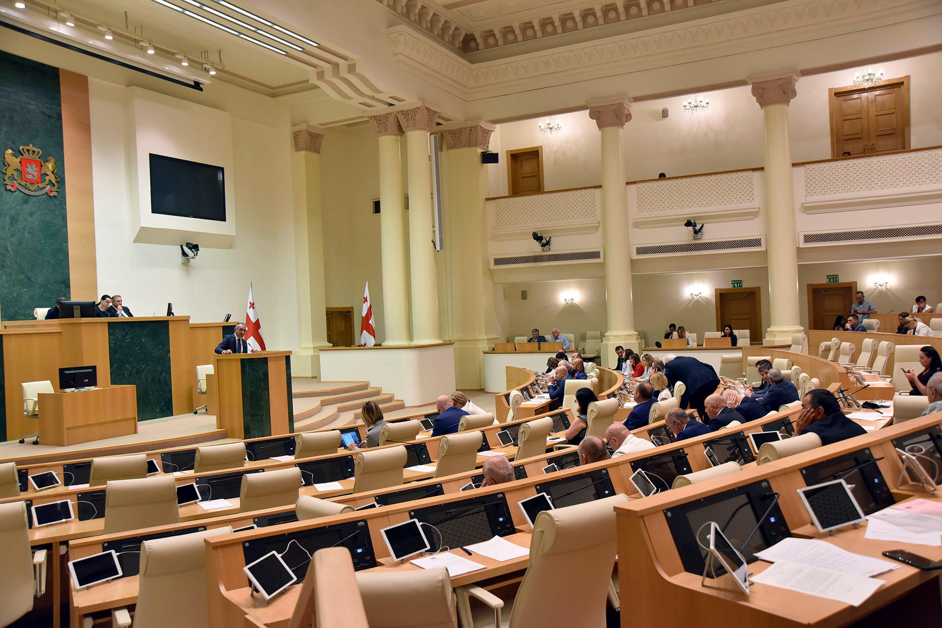 განათლებისა და ჯანდაცვის კომიტეტებმა მინისტრობის კანდიდატებს, მიხეილ ბატიაშვილსა და ეკატერინე ტიკარაძეს მხარდაჭერა გამოუცხადეს